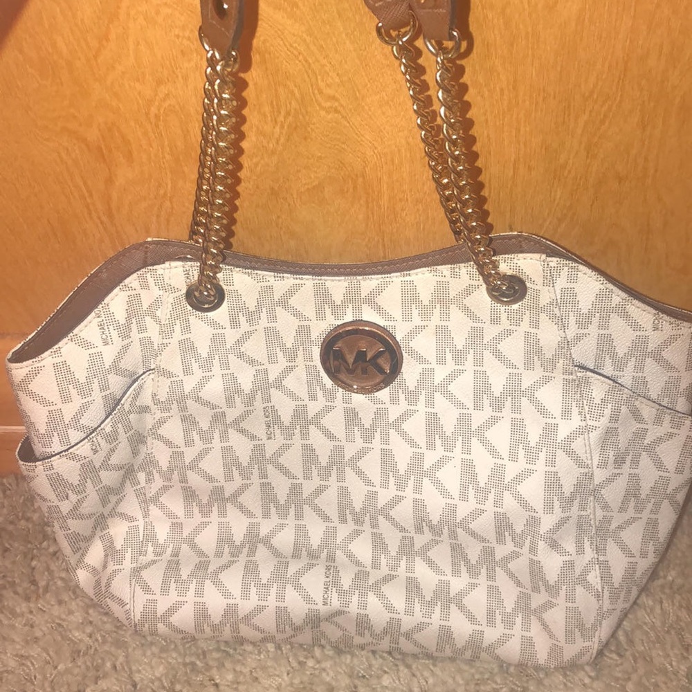 Michael Kors purse